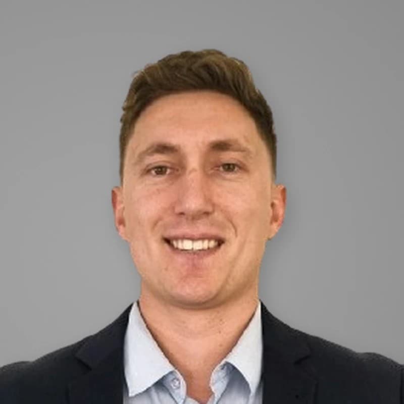 Joe, Financial Adviser